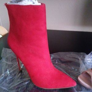 Heels and waist trainers